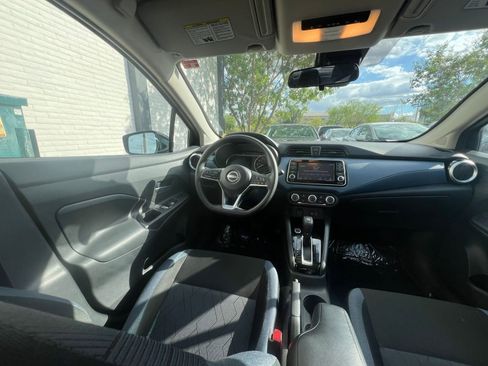 Used 2025 Nissan Versa SV FWD image 34