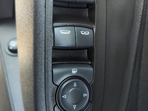 Certified 2024 Chevrolet Equinox LT image 12