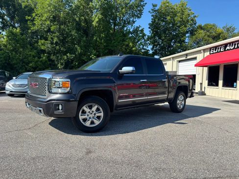 Used 2015 GMC Sierra 1500 Denali w/ Driver Alert Package AWD/4WD image 3