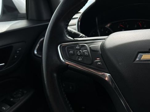 Used 2020 Chevrolet Equinox LT FWD image 38