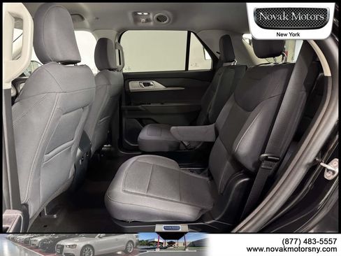 Used 2025 Ford Explorer Active AWD/4WD image 13