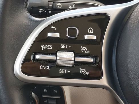 Certified 2021 Mercedes-Benz GLA 250 4MATIC image 22