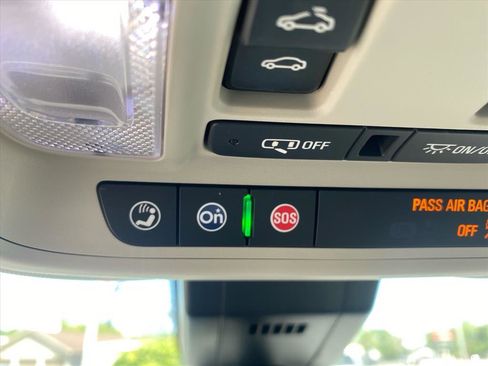 Used 2020 GMC Terrain Denali w/ Denali Premium Package AWD/4WD image 16