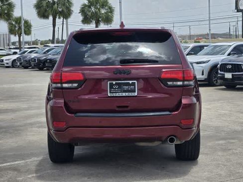 Used 2018 Jeep Grand Cherokee Altitude AWD/4WD image 5