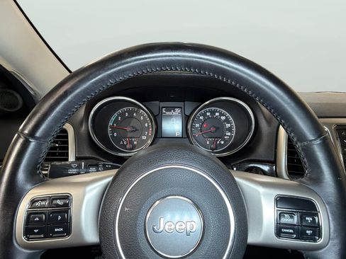 Used 2011 Jeep Grand Cherokee Laredo AWD/4WD image 28