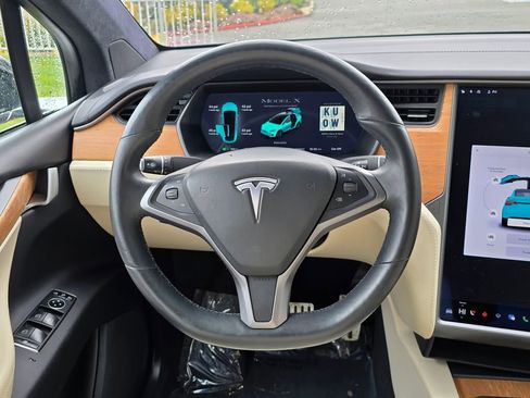 Used 2021 Tesla Model X Performance AWD/4WD image 18