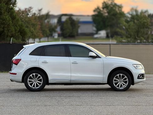 Used 2016 Audi Q5 2.0T Premium Plus w/ Technology Package AWD/4WD image 7