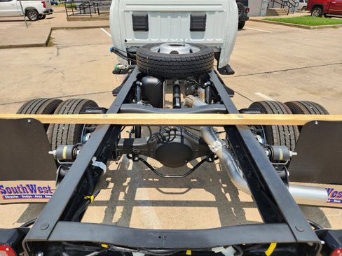 New 2024 RAM 5500 Tradesman w/ Safety Group image 23