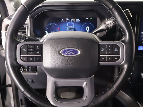 Used 2023 Ford F250 Lariat w/ Lariat Ultimate Package AWD/4WD image 3