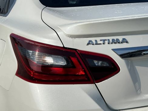 Used 2018 Nissan Altima 2.5 SR image 15