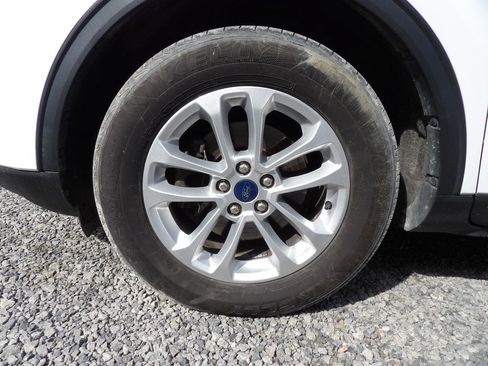 Used 2020 Ford Escape SE image 21