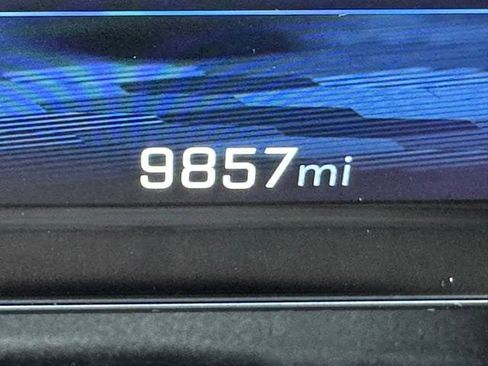 Used 2025 Chevrolet Equinox ACTIV image 13