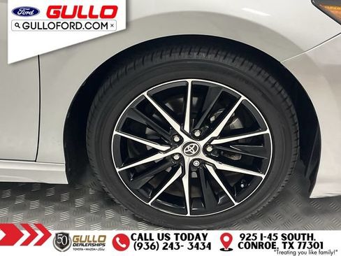 Used 2024 Toyota Camry SE w/ Cold Weather Package AWD/4WD image 31