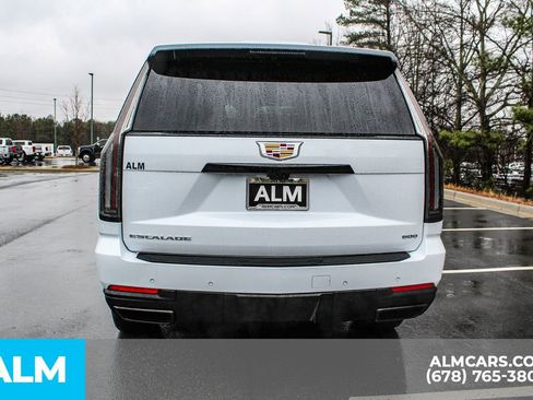 Used 2026 Cadillac Escalade ESV Platinum Sport image 10