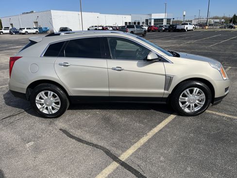 Used 2016 Cadillac SRX Luxury w/ Driver Awareness Package AWD/4WD image 7