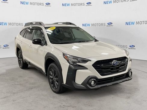 Used 2025 Subaru Outback Onyx Edition AWD/4WD image 7
