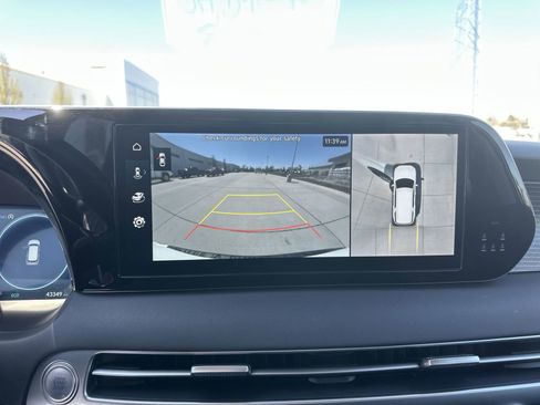 Used 2024 Hyundai Palisade Limited AWD/4WD image 15