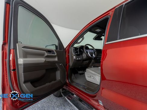 Used 2023 GMC Sierra 1500 SLT AWD/4WD image 9
