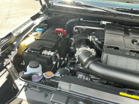 New 2026 Nissan Frontier PRO-4X w/ Tow Package AWD/4WD image 19