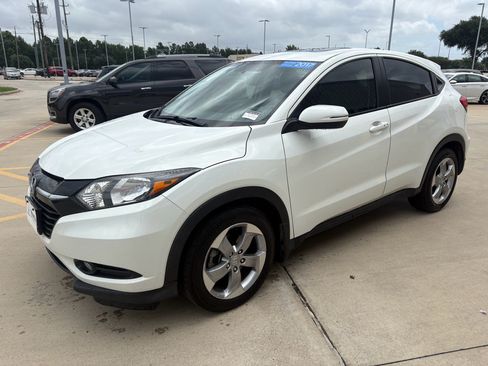 Certified 2017 Honda HR-V EX image 4