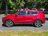 Used 2020 Kia Sportage LX image 3