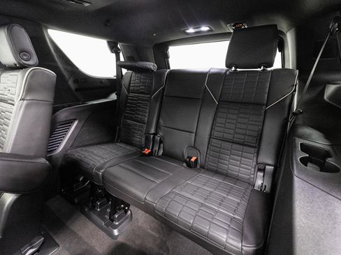 Used 2022 Cadillac Escalade Sport Platinum w/ Heavy-Duty Trailer Package image 7