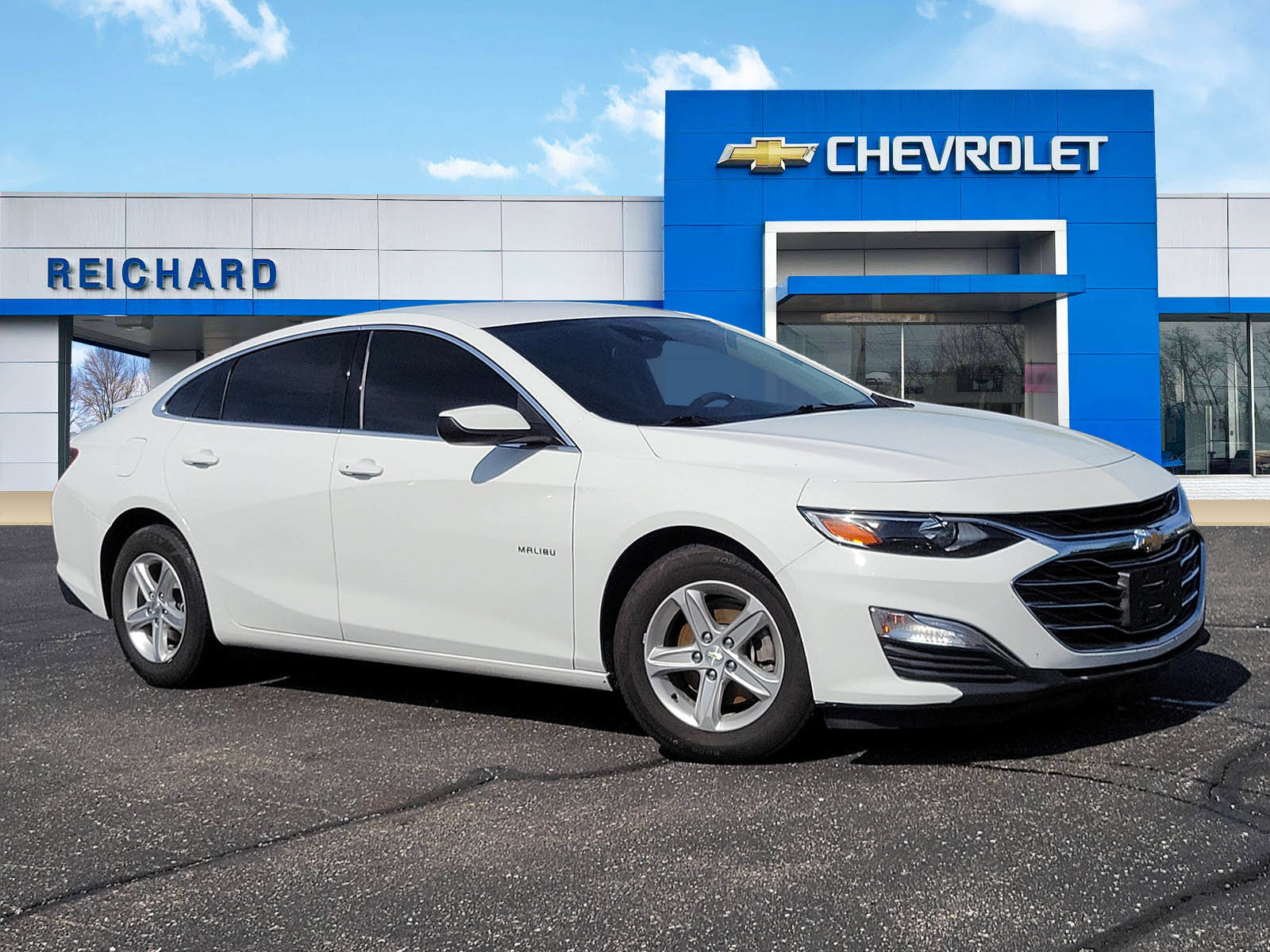 Used 2024 Chevrolet Malibu LS FWD image 1