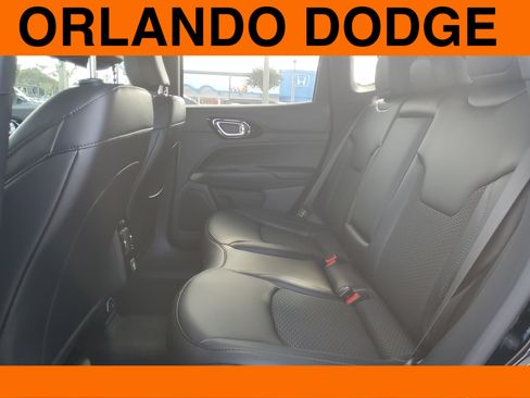 New 2026 Jeep Compass Latitude image 9