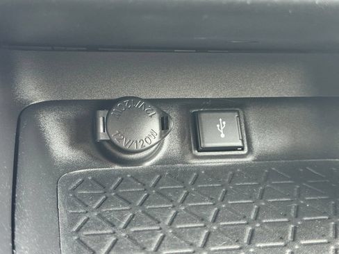 Used 2022 Toyota RAV4 XLE Premium AWD/4WD image 26
