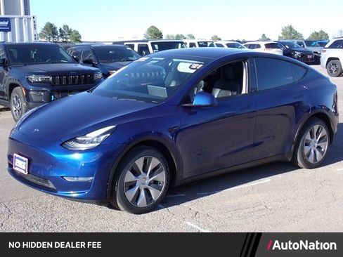 Used 2021 Tesla Model Y Long Range AWD/4WD image 1