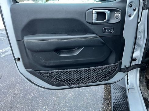 Used 2022 Jeep Wrangler Unlimited Sahara w/ Cold Weather Group image 11