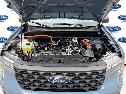 Used 2025 Ford Maverick XLT FWD image 27