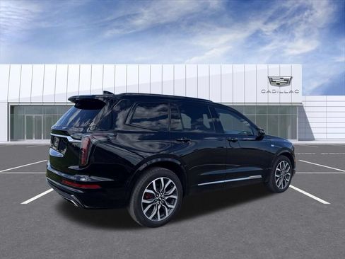Certified 2024 Cadillac XT6 Sport w/ Technology Package AWD/4WD image 3