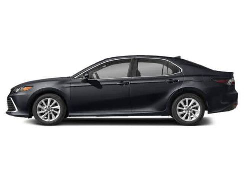Used 2021 Toyota Camry LE AWD/4WD image 3