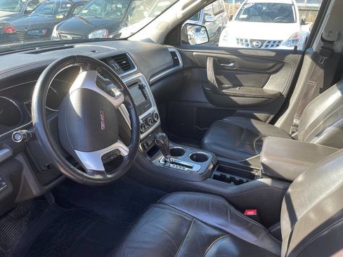 Used 2014 GMC Acadia SLT image 17