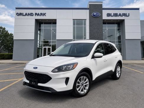 Used 2020 Ford Escape SE FWD image 1