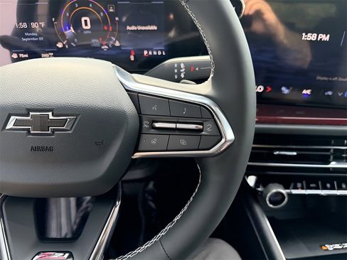 New 2026 Chevrolet Traverse Z71 w/ Driver Confidence Package image 24