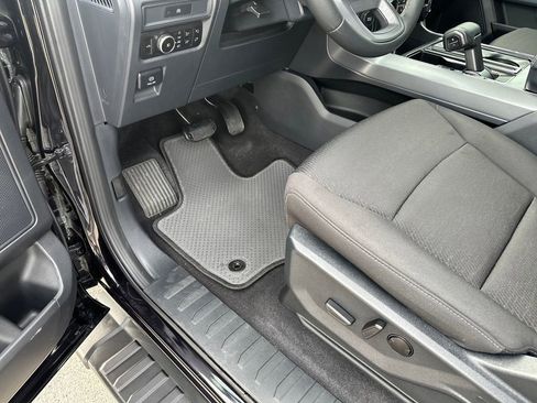 Used 2025 Ford F150 XLT w/ Equipment Group 302A MID RWD image 18