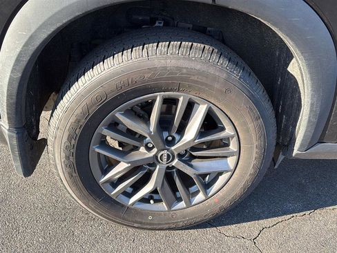 Used 2023 Nissan Rogue S image 13