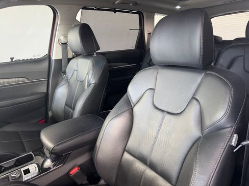Used 2024 Kia Telluride SX FWD image 9