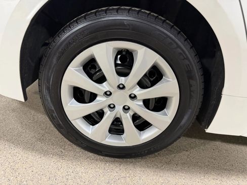 Used 2021 Toyota Corolla LE w/ Carpet Mat Package (TMS) image 60
