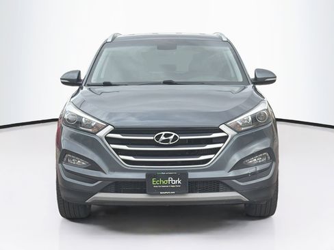 Used 2017 Hyundai Tucson Sport image 2