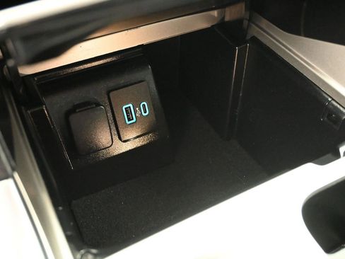 Used 2023 Ford Explorer Limited w/ Hybrid Equipment Group 310A image 18