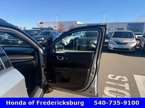 Used 2023 Jeep Compass Trailhawk w/ Trailhawk Elite Group image 32