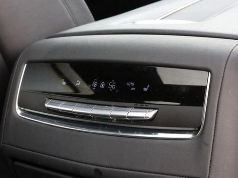 Certified 2024 Cadillac Escalade ESV Premium Luxury image 33