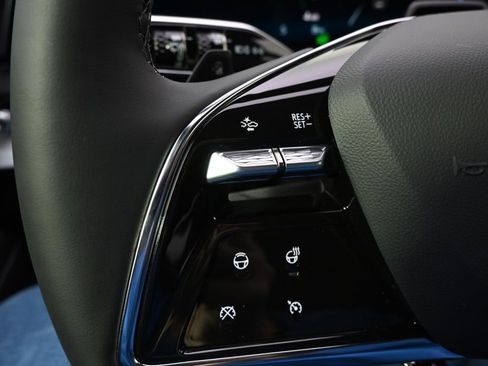 New 2026 Cadillac Optiq Sport 2 w/ LPO, Floor Liner Package image 32