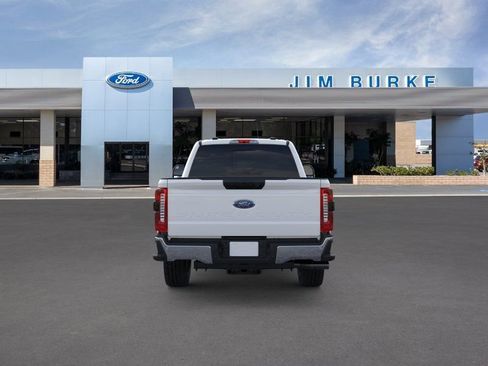 New 2026 Ford F250 XLT w/ XLT Premium Package AWD/4WD image 5