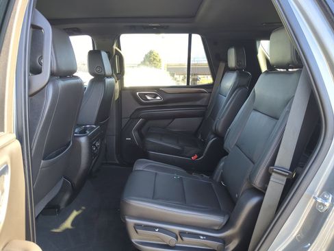 Used 2021 Chevrolet Tahoe Z71 w/ Luxury Package image 20