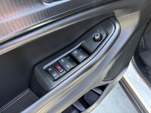 Used 2024 Jeep Grand Cherokee L Laredo AWD/4WD image 12