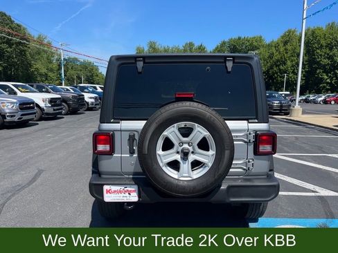 Used 2019 Jeep Wrangler Unlimited Sport S image 3